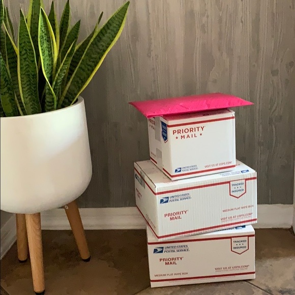 I’m Tay - Picture 2 of 3